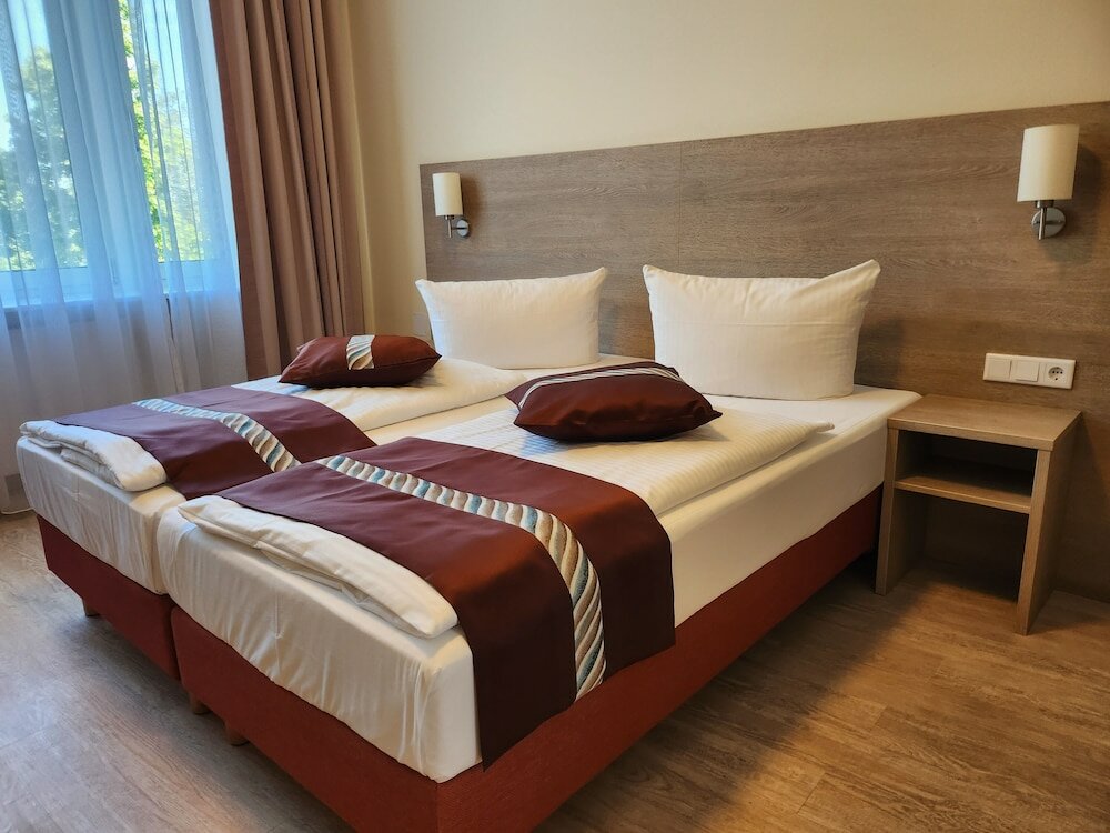 Фото Hotel Mainzer Hof