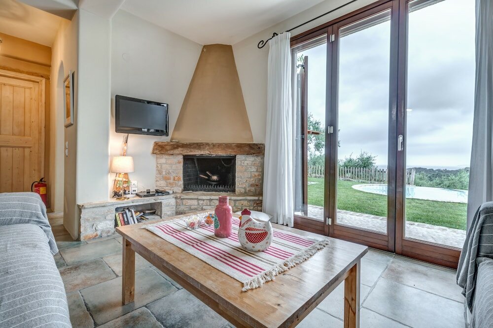 Фото Mastrogiannis villa Myrtia