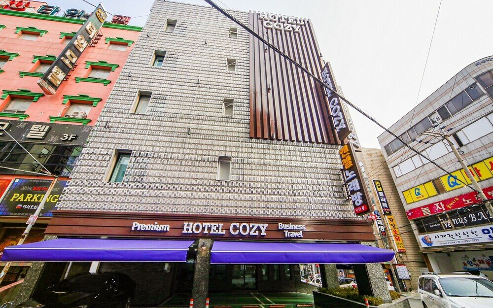 Фото Changwon Palyongdong Hotel Cozy