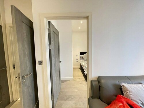 Гостиница Remarkable 1-bed Apartment in Slough в Слау