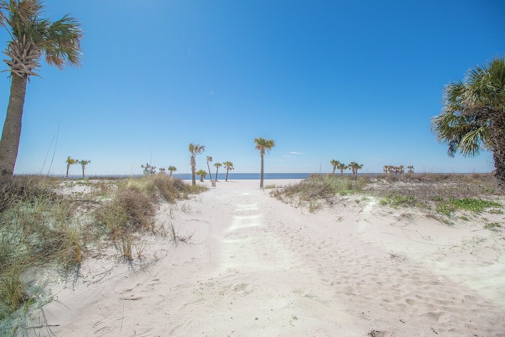 Фото Sea Breeze 1002 Penthouse