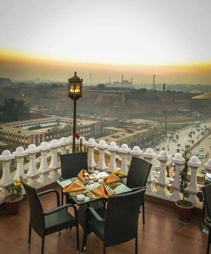 Гостиница Fort View Hotel & Restaurant в Лахоре