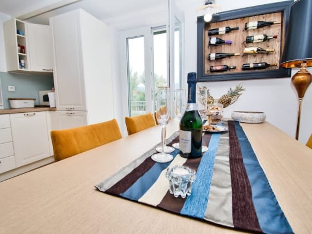 Фото Beach House Calendula