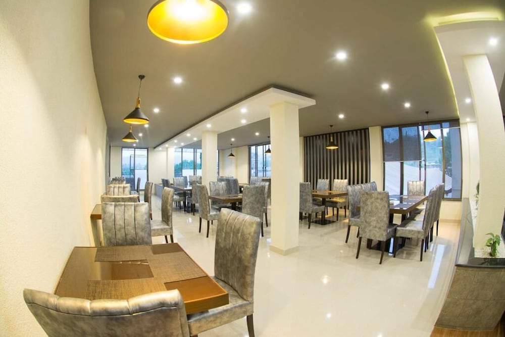 Фото Karakuram Hotel