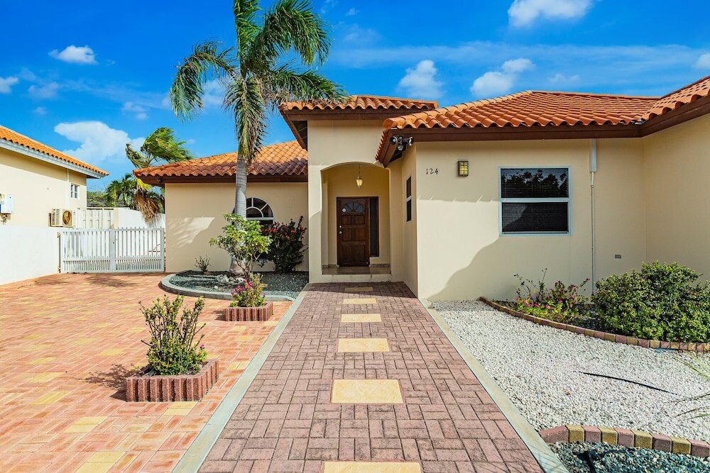 Фото Stylish Villa, Private Pool, BBQ, Privacy