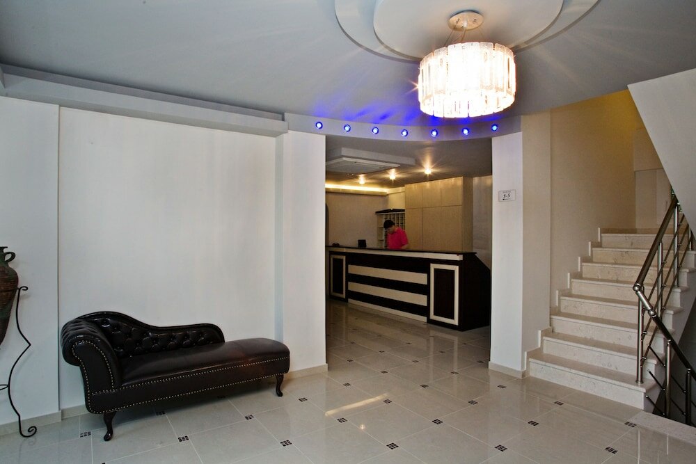 Фото Rg Status Hotel