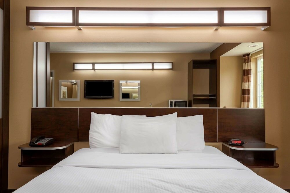 Фото Microtel Inn & Suites by Wyndham Columbia/At Fort Jackson