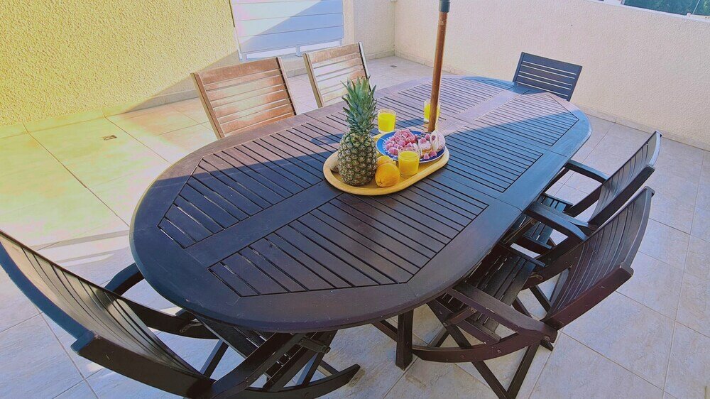 Фото SunShine Apartment by Stay BnB