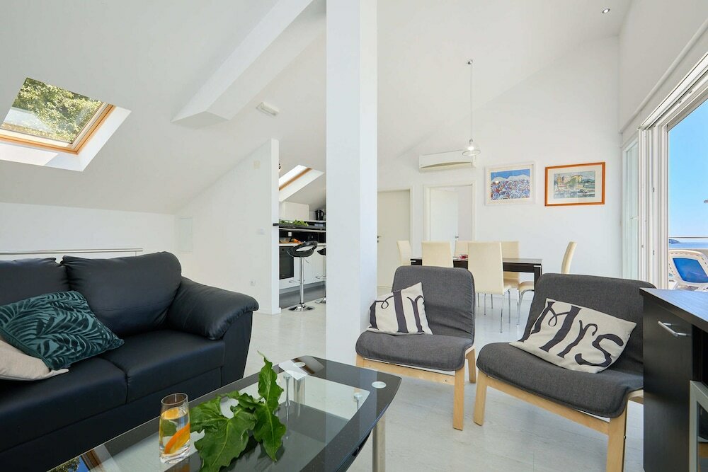 Фото Blue Bay Apartment