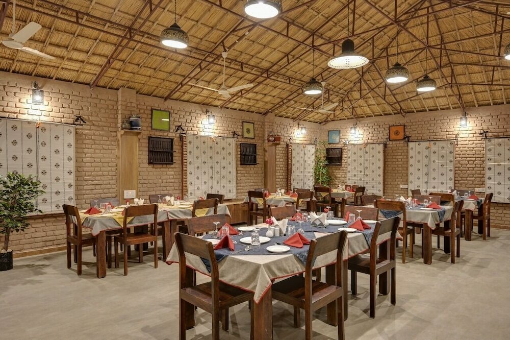 Фото Kavish Jawai Village Resort