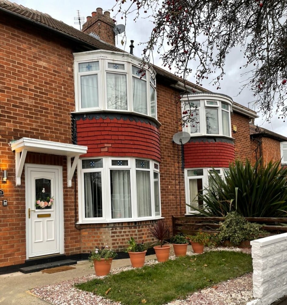 Hotel Spacious 3-bed House in Darlington, Darlington, photo