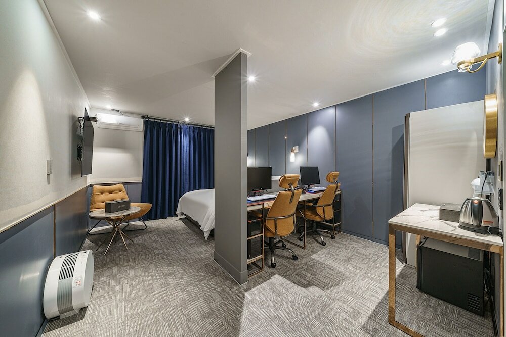 Фото Brown-Dot Hotel Geomdan