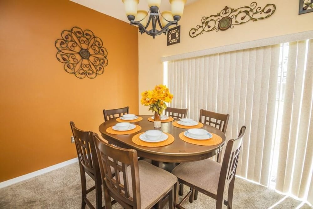 Фото Thomas' Lake Berkley Resort Townhome