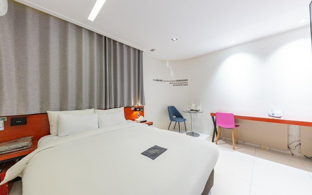 Фото Daejeon Yuseong Bergen Hotel