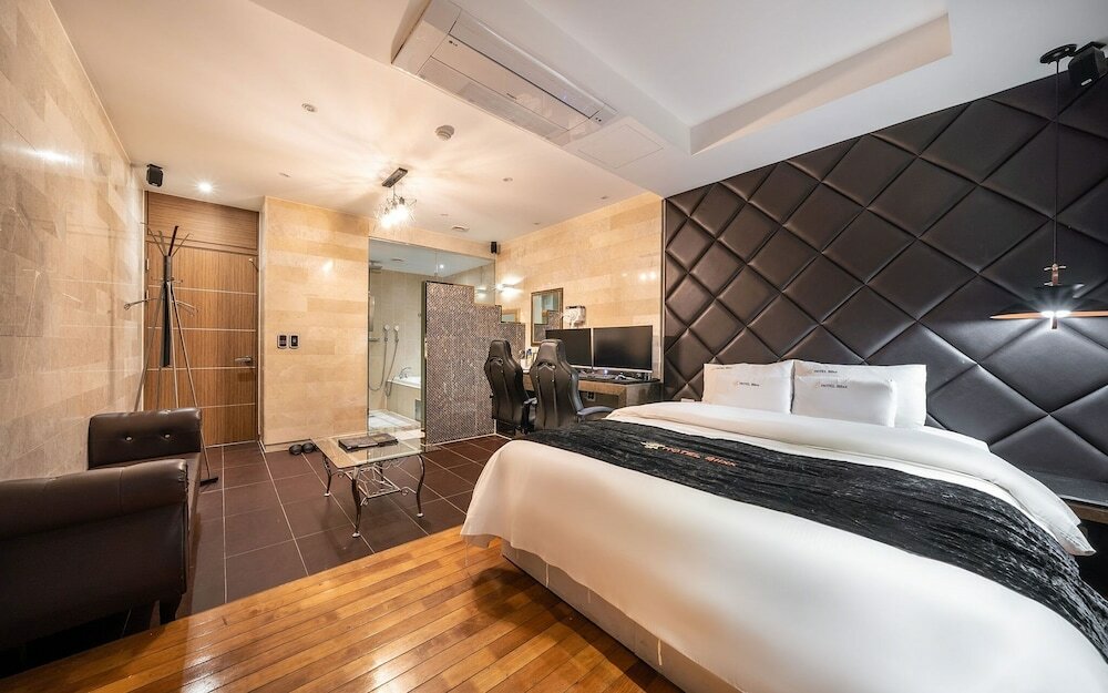 Фото 33555716610