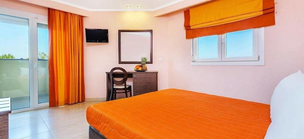 Фото Grand Platon Hotel