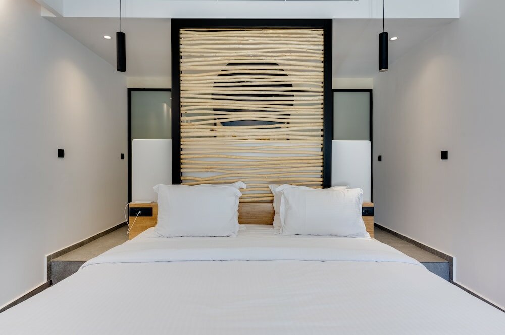 Фото Elements Cozy Suites