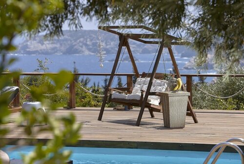 Гостиница Mountainside Villa w Pool Breathtaking sea View