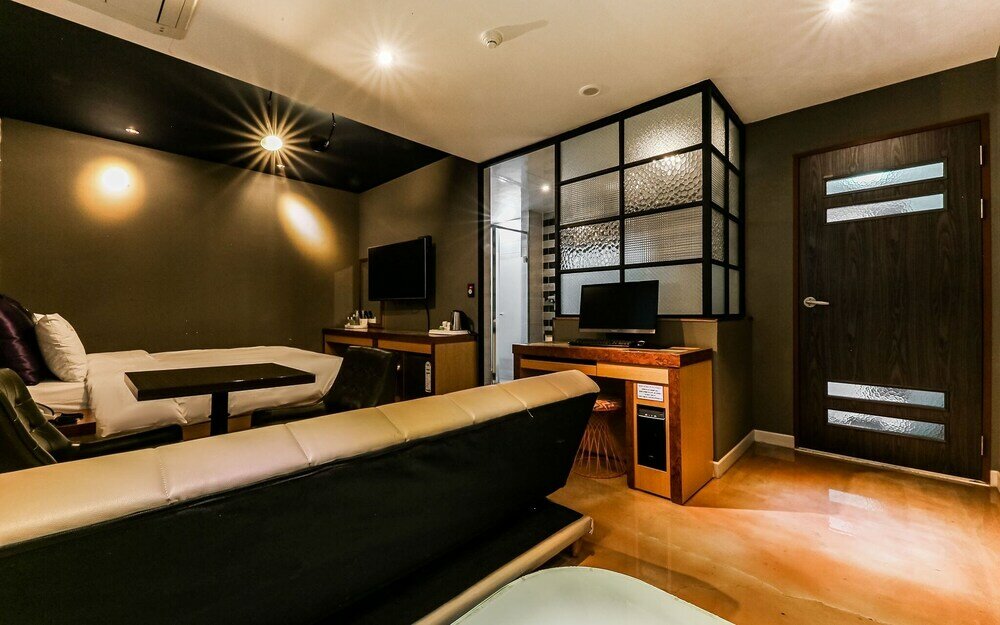 Фото Daejeon Munchang Hotel Some