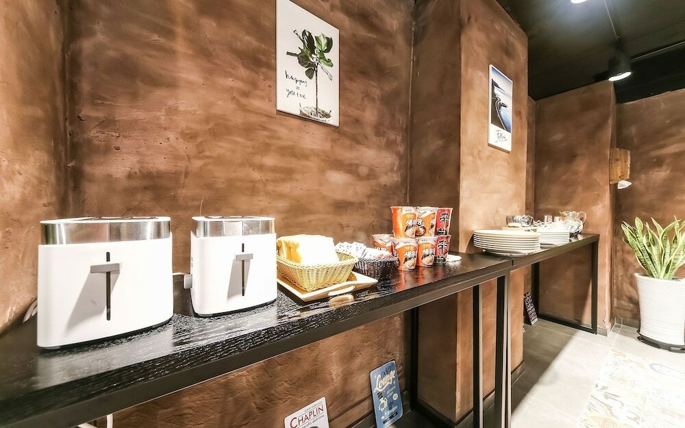 Фото Changwon Jinhae Almond Hotel