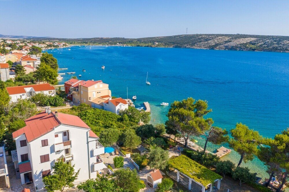 Фото Jadra - 28 m From Beach - A4