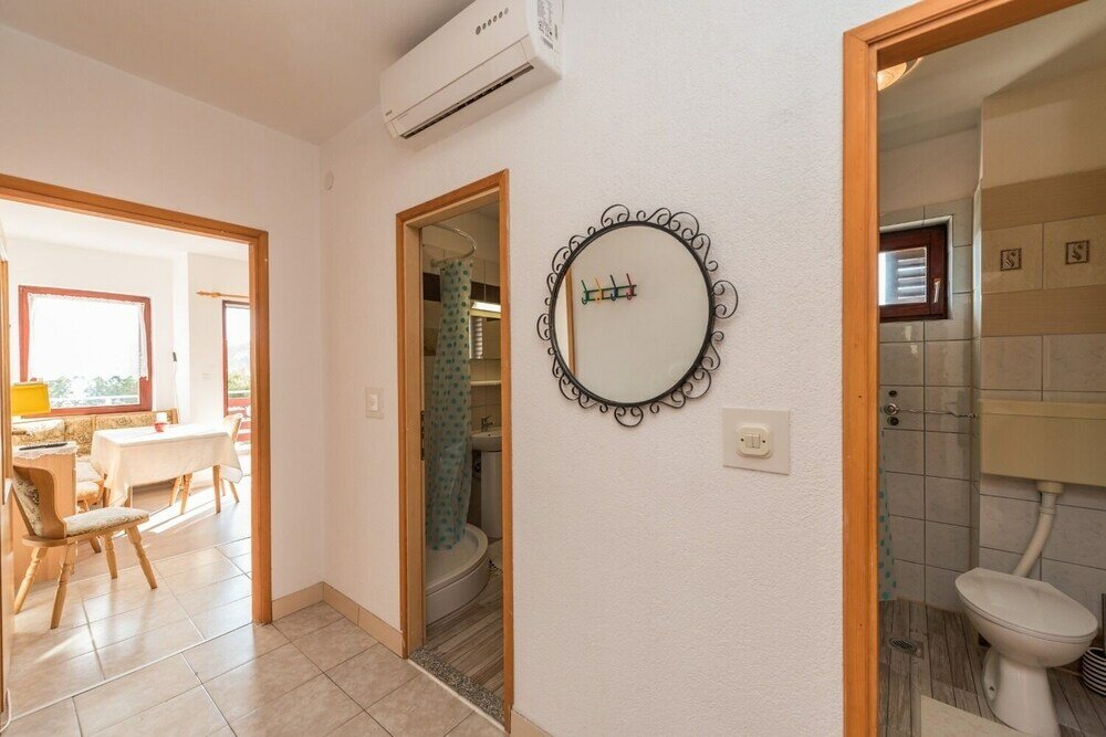 Фото Jadra - 28 m From Beach - A4