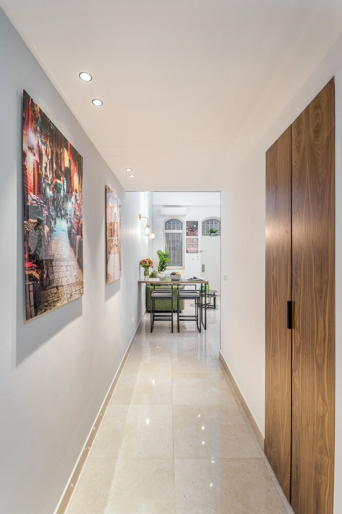 Фото Modern 1 Bdr with balcony