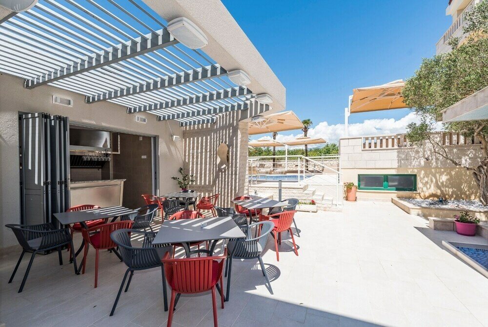 Фото Petra - With Pool - A1