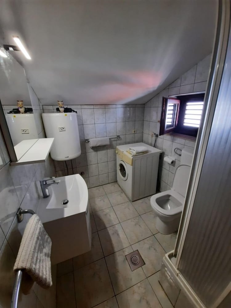 Фото Vojni - With Pool - A1 Dvosobni