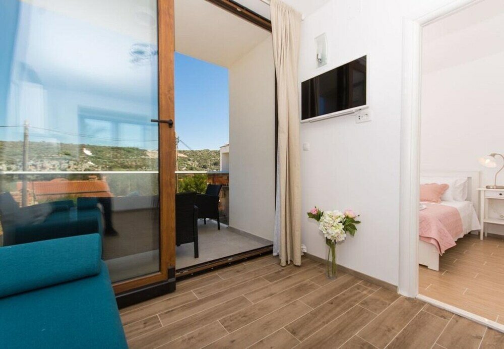 Фото Ivica - 100m From the sea - A1