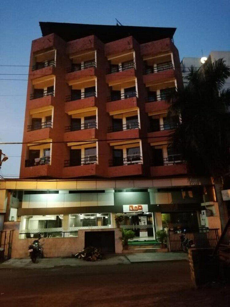 Фото отеля 1