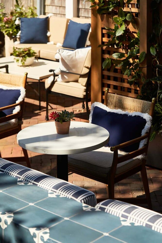 Фото Blue Iris by Life House