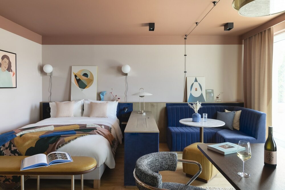 Фото Schwan Locke