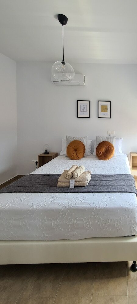 Фото Phaedrus Living: Cityview Luxury Flat Walnut Grove 304