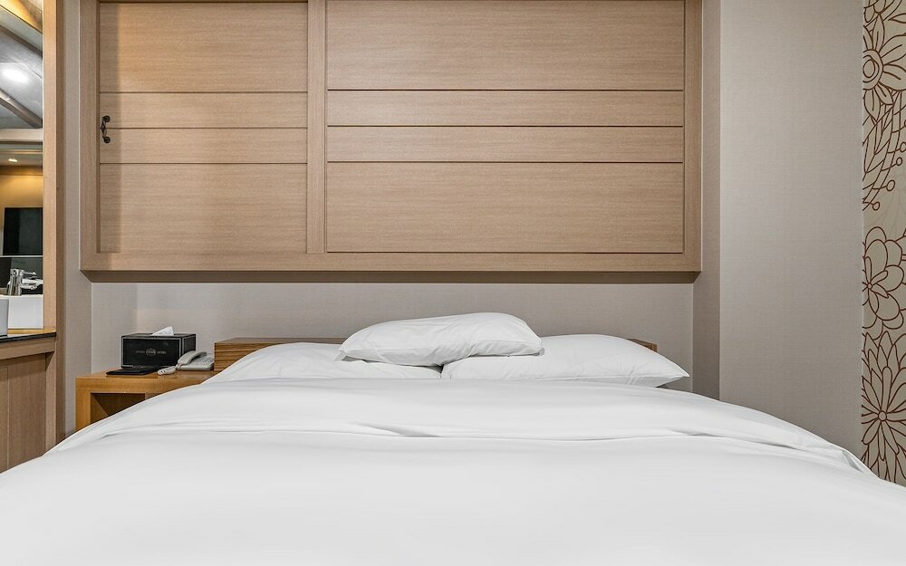 Фото Suwon Orsay Hotel