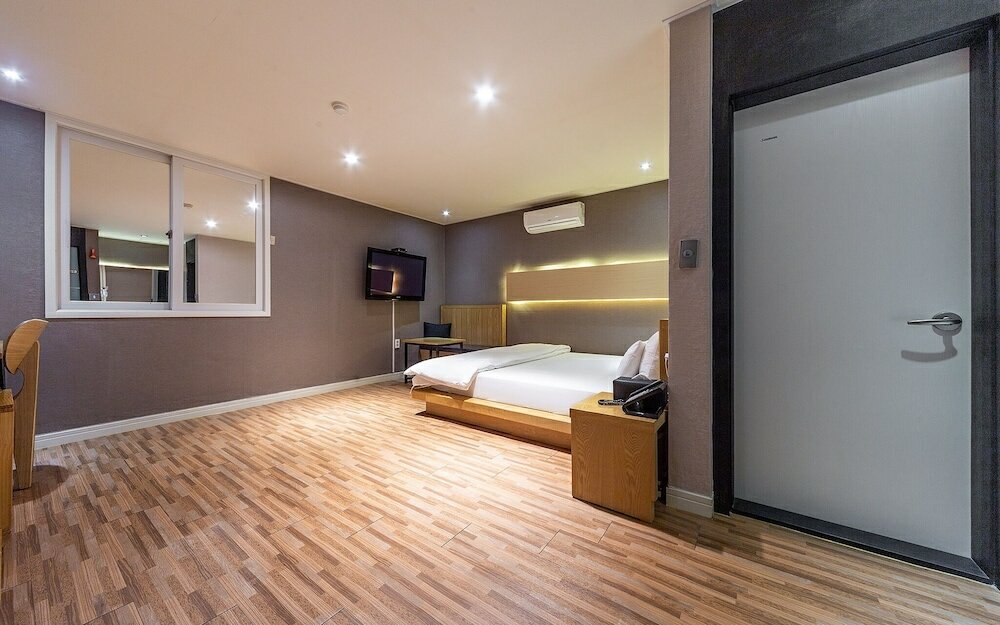 Фото Changwon Jinhae Yongwon Zeta