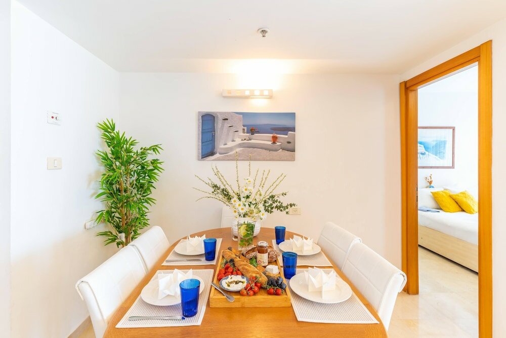 Фото DeluxeApartment with Views of the Marina