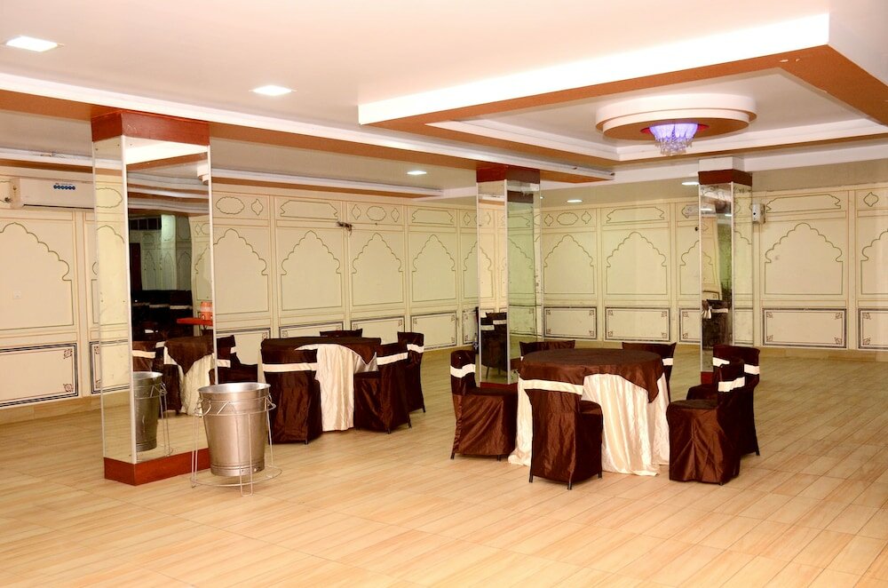 Фото Mahal Rajwada Resort