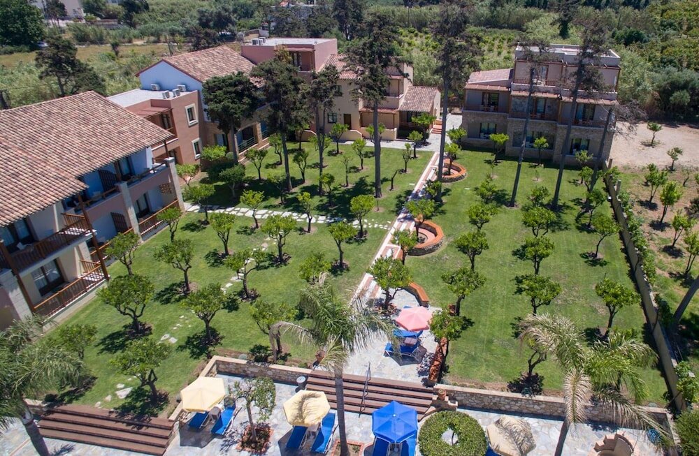 Фото Omega Platanias