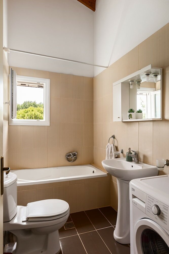 Фото Aloe Apartments by Konnect, 500m from Dassia Beach