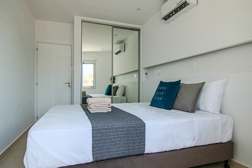 Фото Phaedrus Living: Seaside Luxury Flat Lighthouse 65