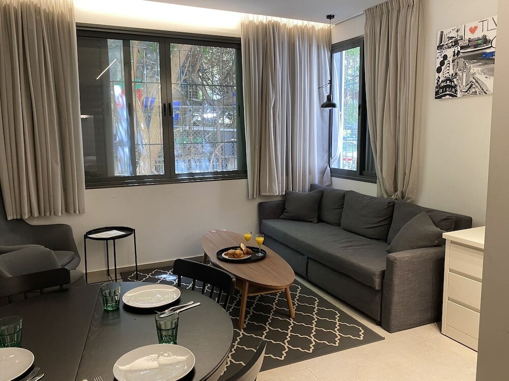 Фото Cozy Apartment in the Heart of Tel Aviv