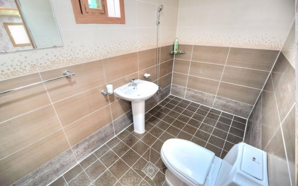 Фото Yangyang Pool&valley Camping Place