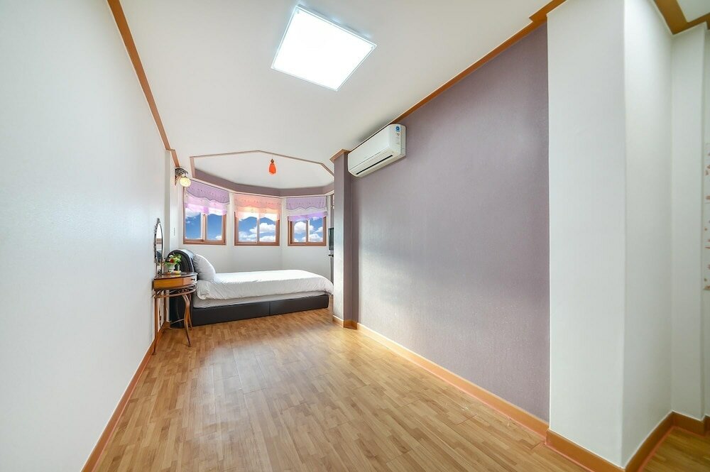 Фото Ganghwa Punggyung Gryujineon zip Pension