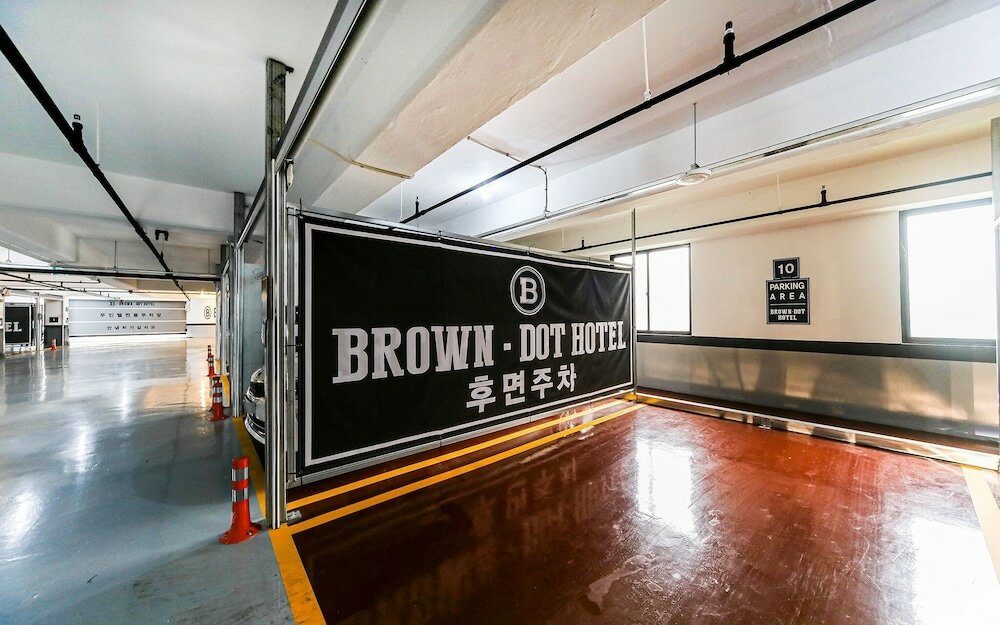 Фото Changwon Jinhae Yongwon Brown Dot Hotel