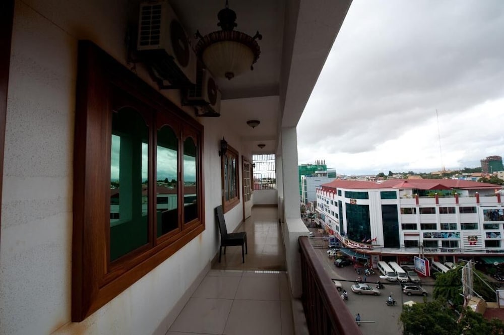 Фото Wei Si Deng Hotel and Restaurant