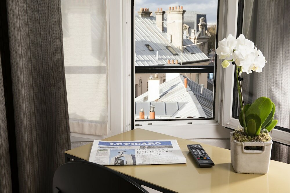 Фото Hotel des Roys Versailles