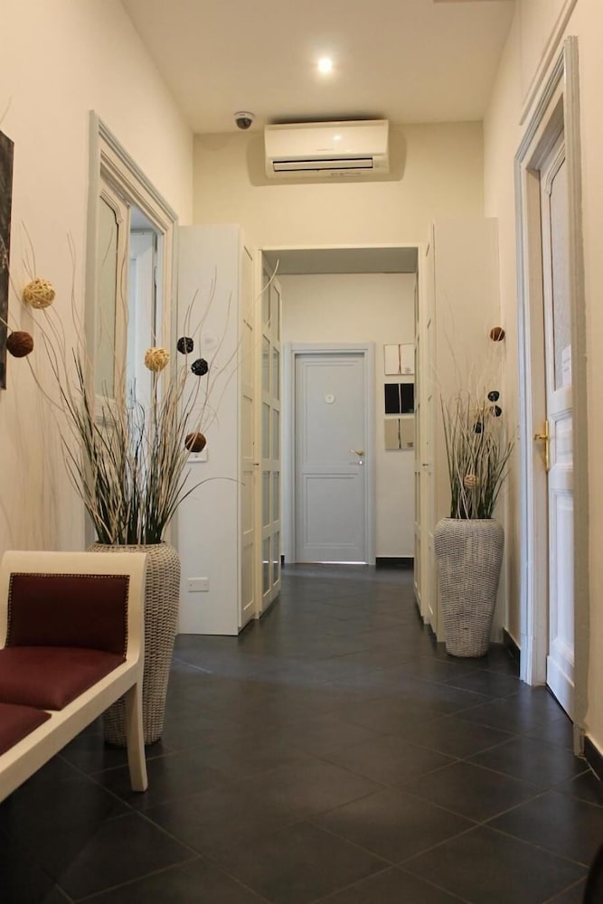 Фото Little Rose Rooms