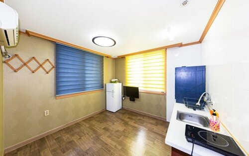 Гостиница Boryeong Haebaragi Pension в Порёне