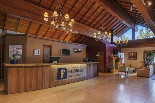Внешний вид отеля Hotel Fioreze Quero Quero в Грамаду, фото 1